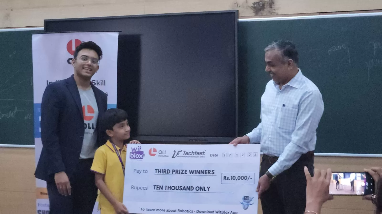 IIT-robot-2.jpeg
