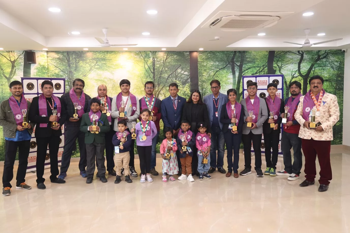 Neerja-Roy-Chowdhury-Dr-BRC-and-Narvijay-Yadav-center-with-IBR-achievers-at-the-Convocation-program.jpg