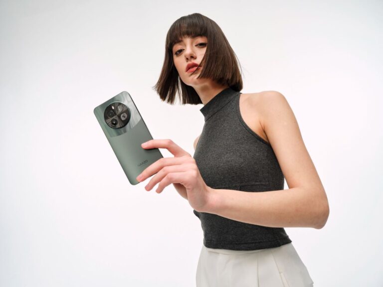 realme-NARZO-70-5G_Misty-Forest-Green-1-1.jpg